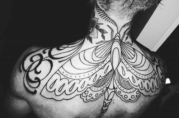 tatuagem traca mariposa 149