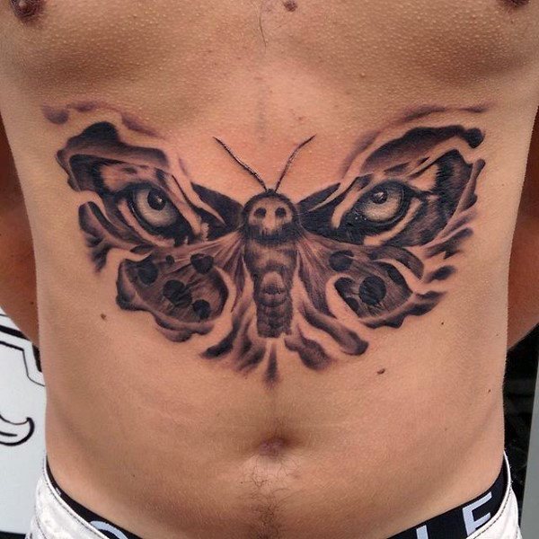 tatuagem traca mariposa 159
