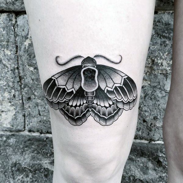 tatuagem traca mariposa 165