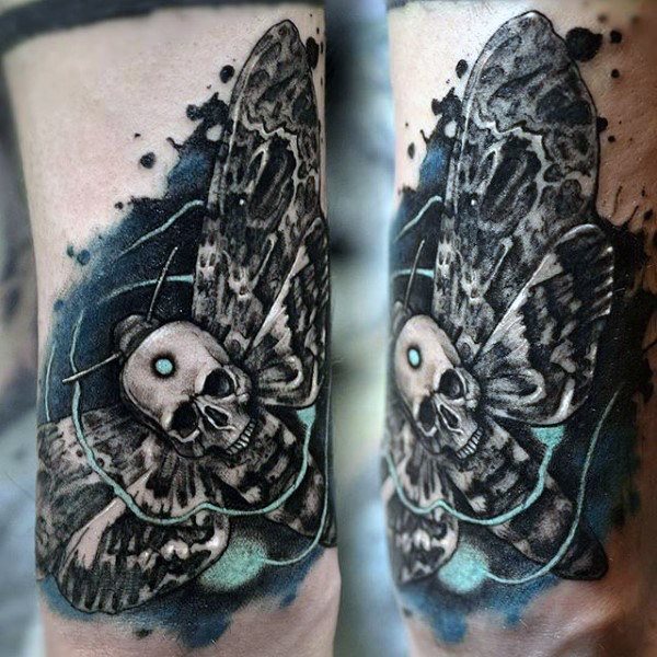 tatuagem traca mariposa 33