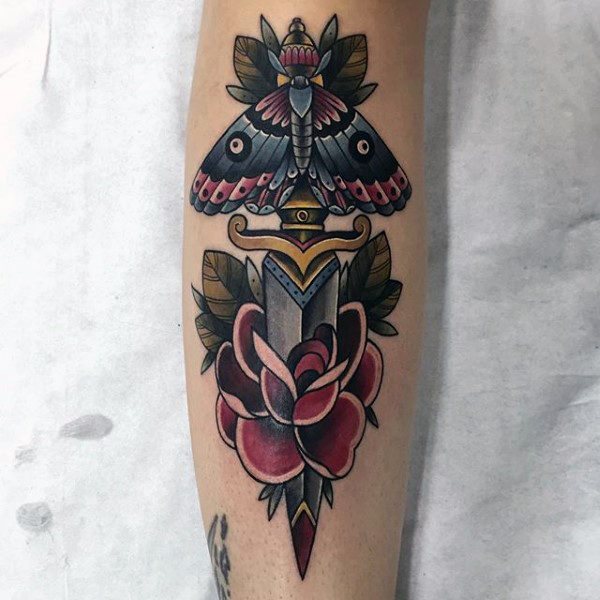 tatuagem traca mariposa 57