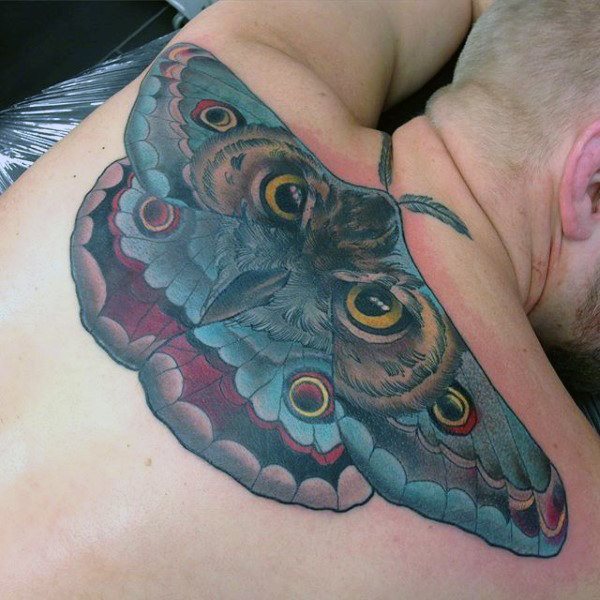 tatuagem traca mariposa 65