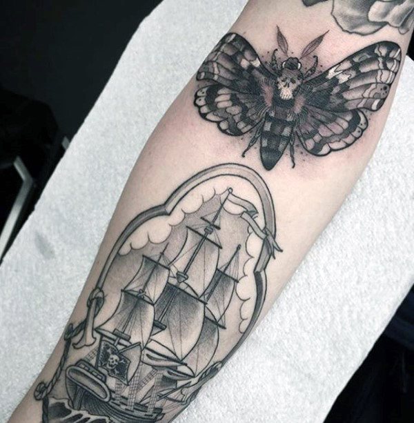 tatuagem traca mariposa 85