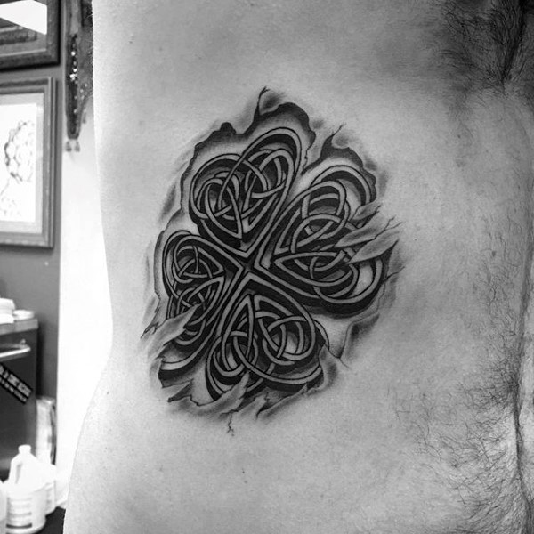 tatuagem trevo de quatro folhas 57