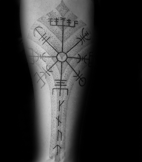 tatuagem bussola viking vegvisir 48