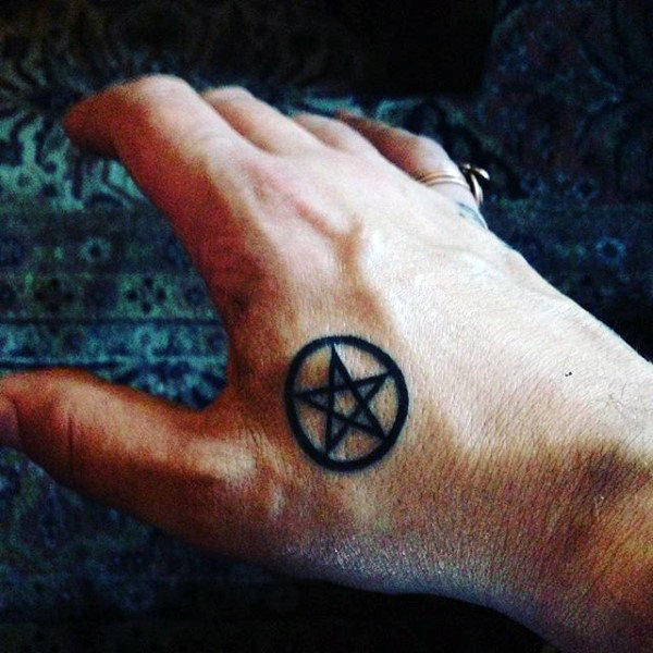 tatuagem estrela pentagrama 149