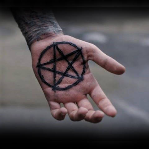 tatuagem estrela pentagrama 161