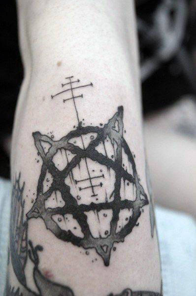 tatuagem estrela pentagrama 85