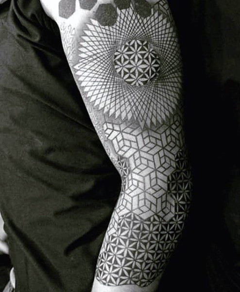 tatuagem geometria sagrada 73