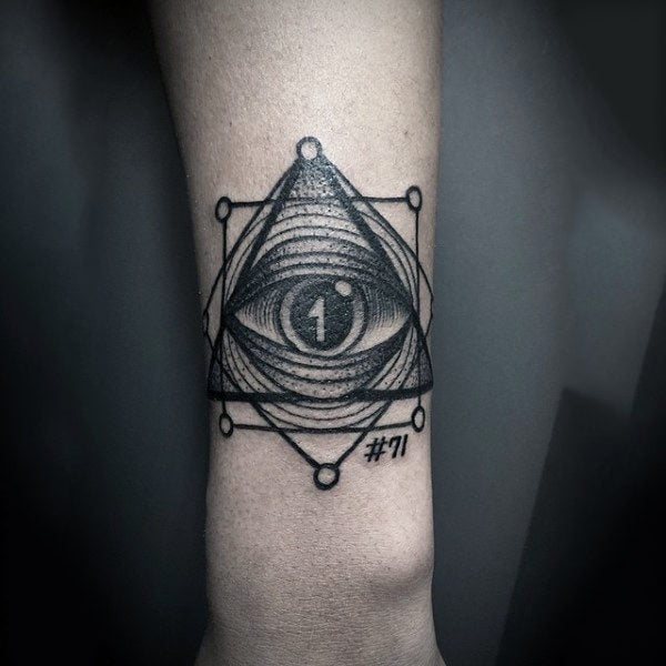 tatuagem simbolo illuminati 43