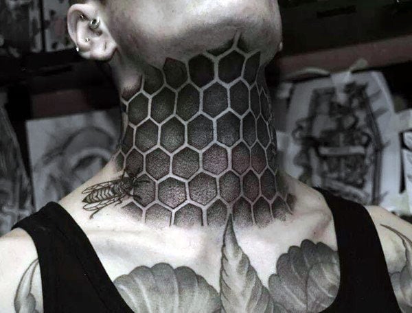 tatuagem favo de mel abelha 105