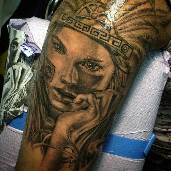 Cele mai bune 100 tatuaje aztece pentru bărbați (cu semnificația lor)