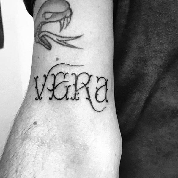 tatuaj 104