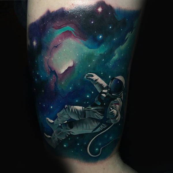 82 de tatuaje cu temă astronomică (cu semnificația lor)